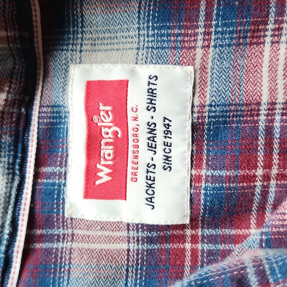 Wrangler Men's Plaid Button-Up Shirt Size Large - Picture 2 of 9